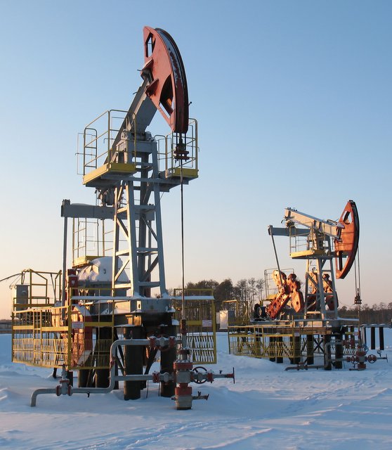 Oil drilling platform